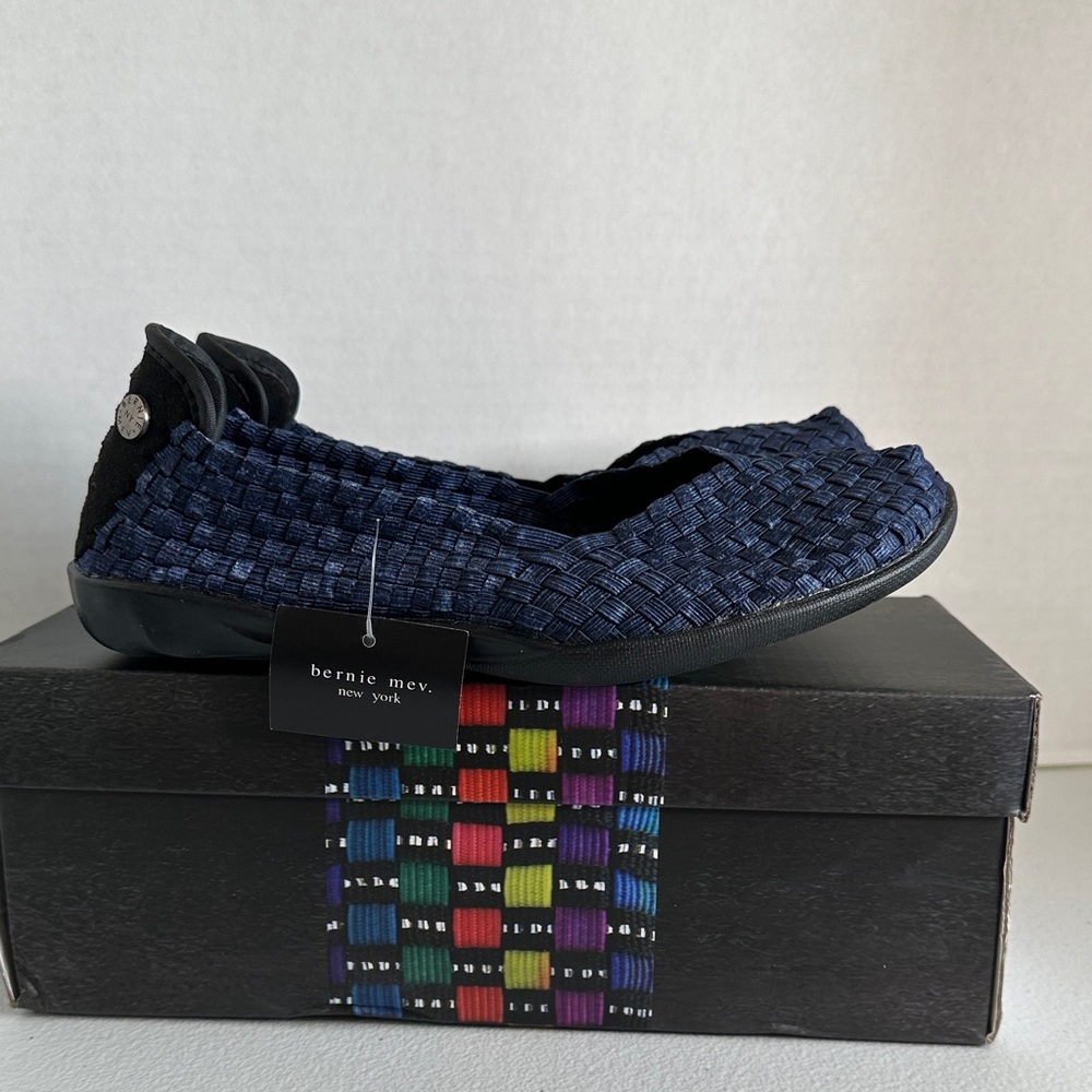 Brand New. bernie mev. Navy Woven Elastic Slip-On Flats - Picture 2 of 7
